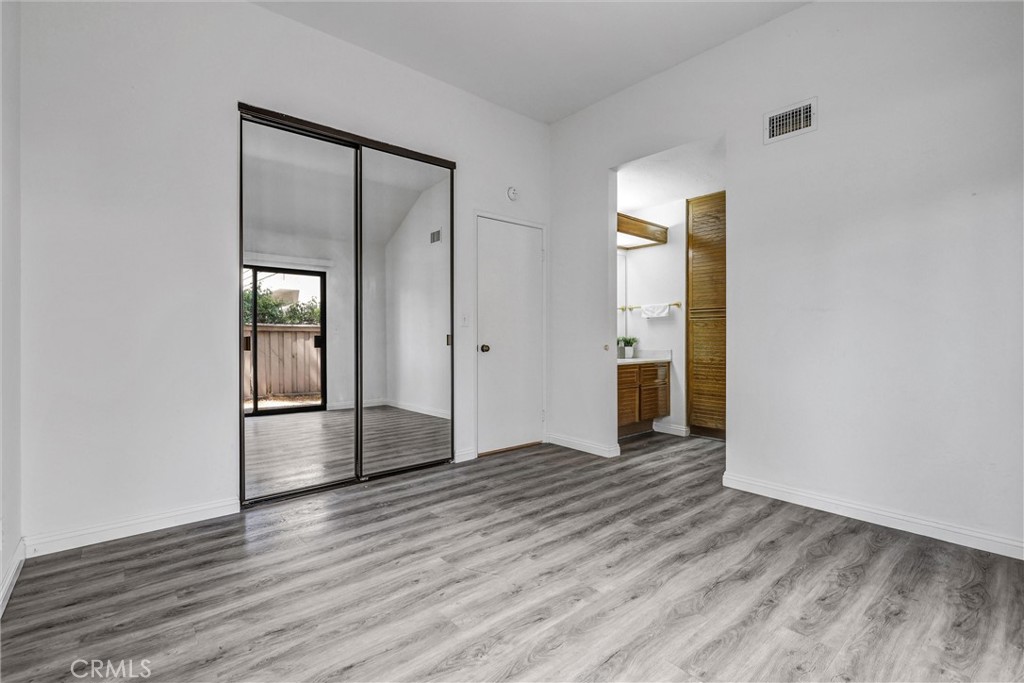 17 Gladstone 105