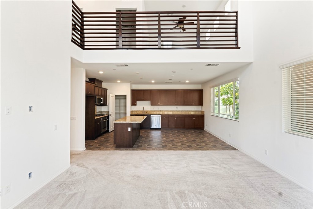 8729 Roving Place