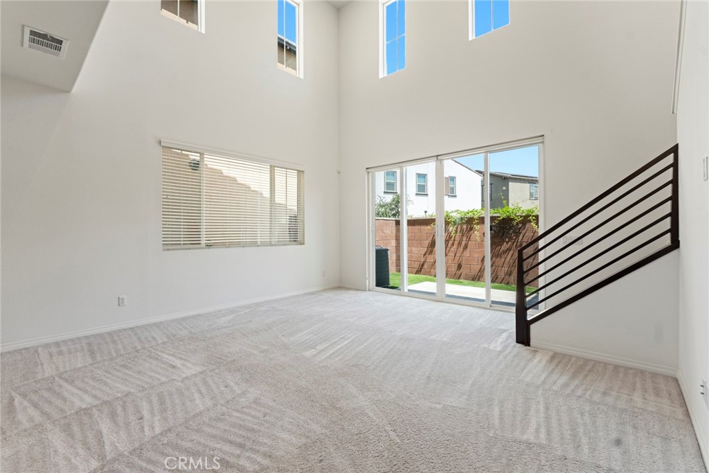 8729 Roving Place