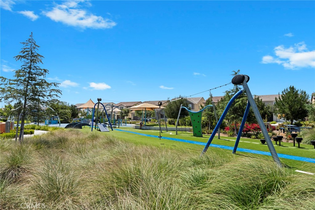 8729 Roving Place