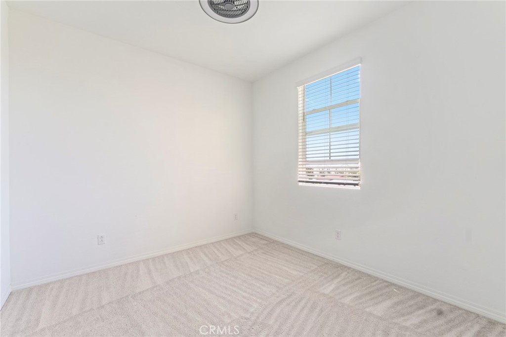 8729 Roving Place