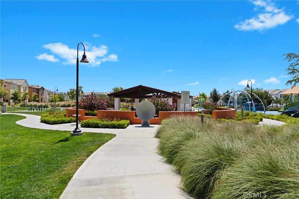 8729 Roving Place
