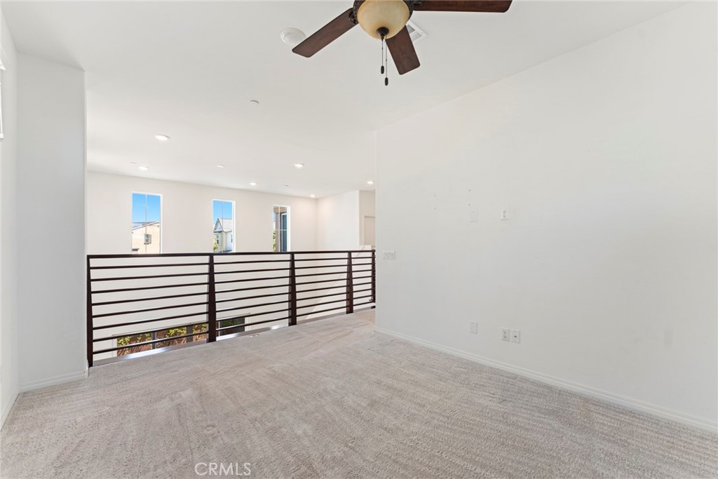 8729 Roving Place