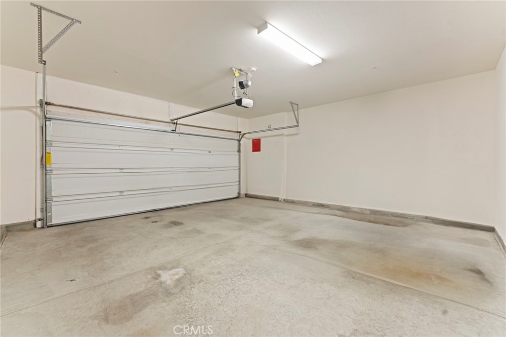 8729 Roving Place