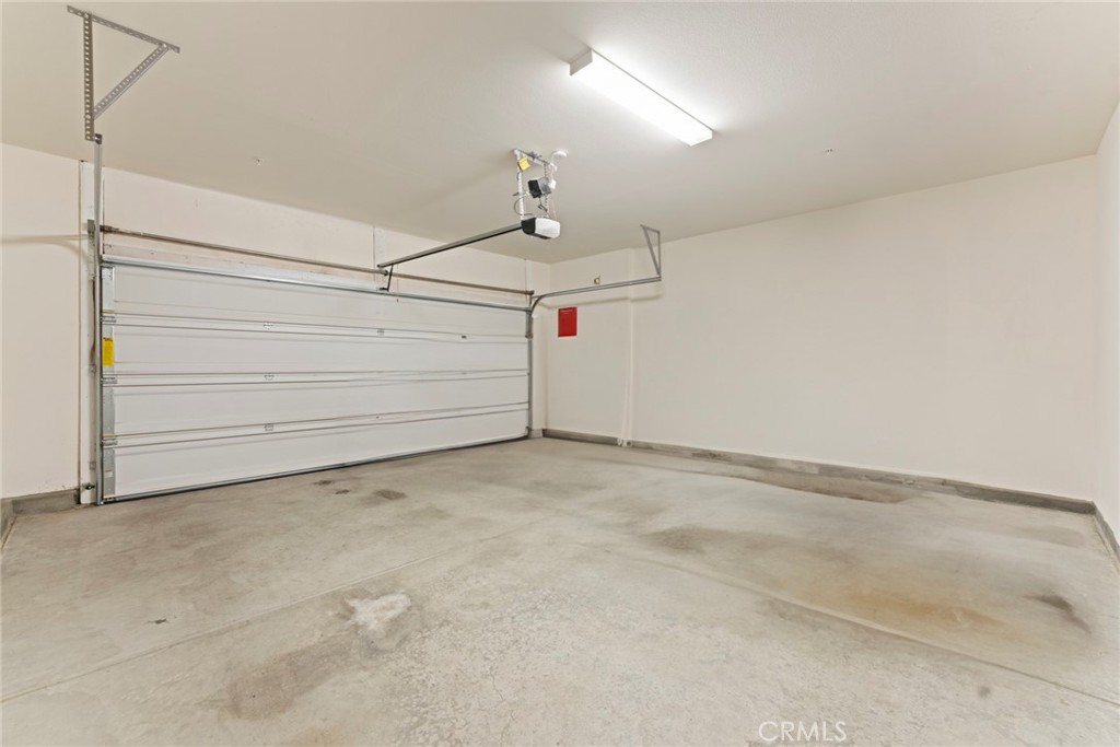 8729 Roving Place