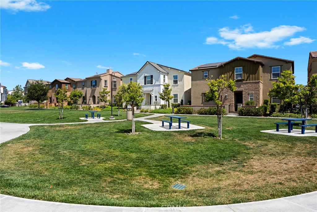 8729 Roving Place