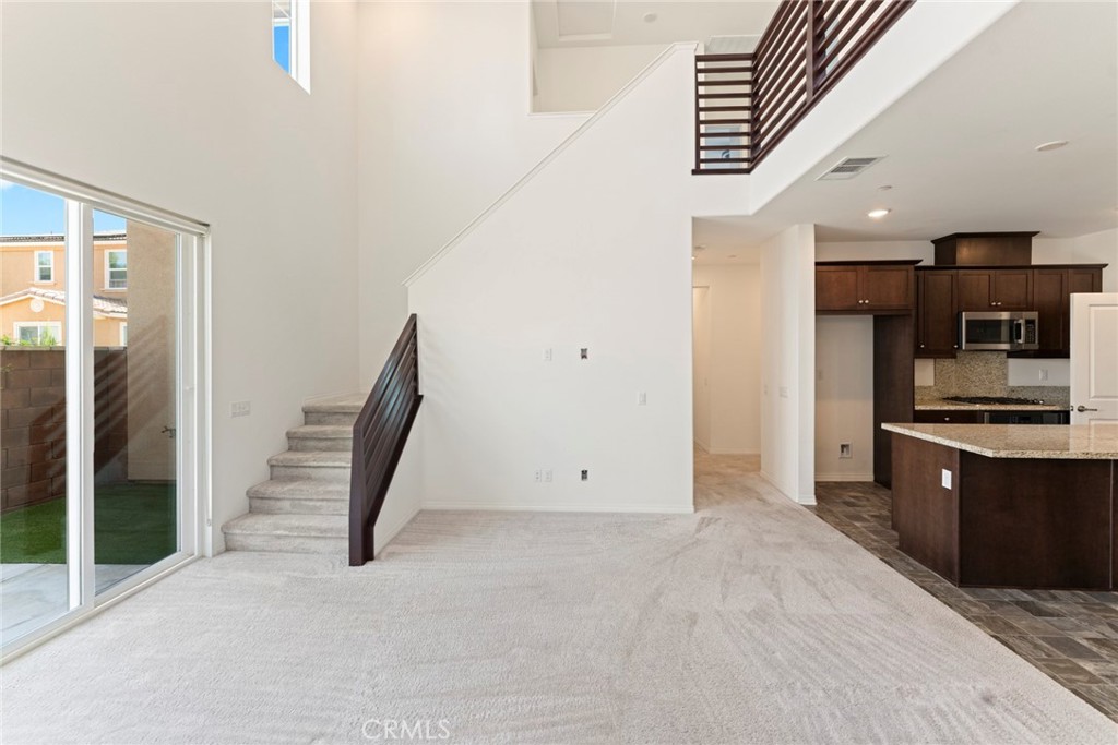 8729 Roving Place