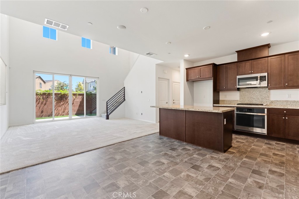 8729 Roving Place