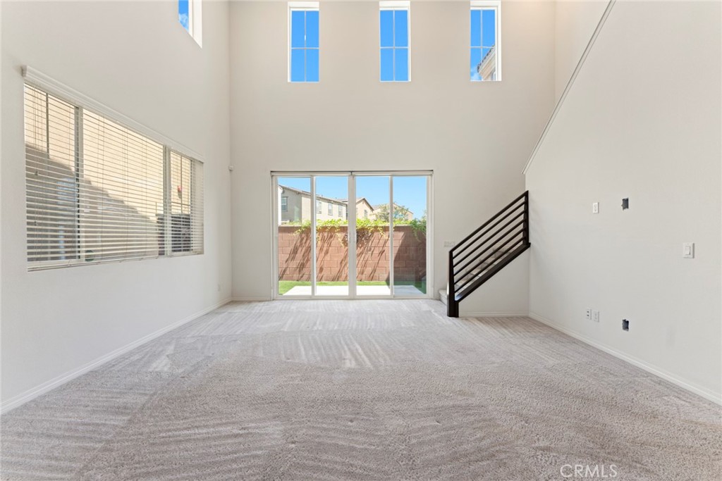 8729 Roving Place
