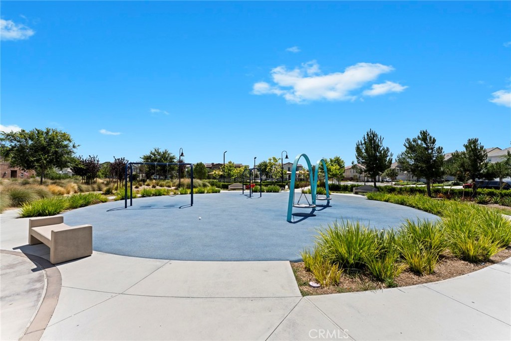 8729 Roving Place