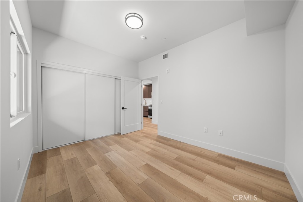 150 S Oak Knoll Avenue 202