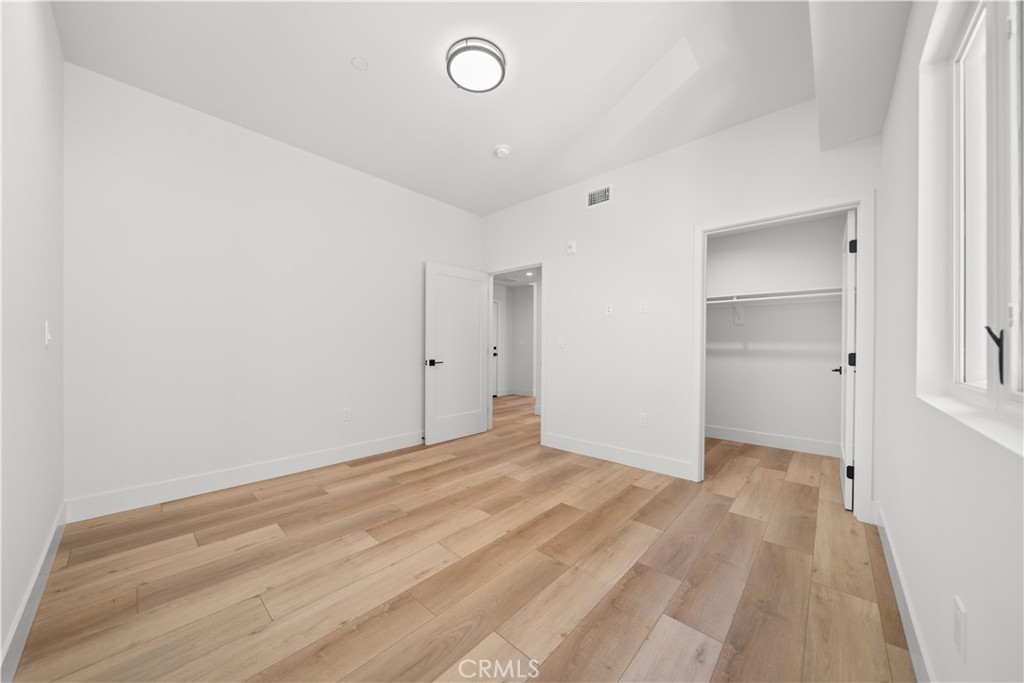 150 S Oak Knoll Avenue 201