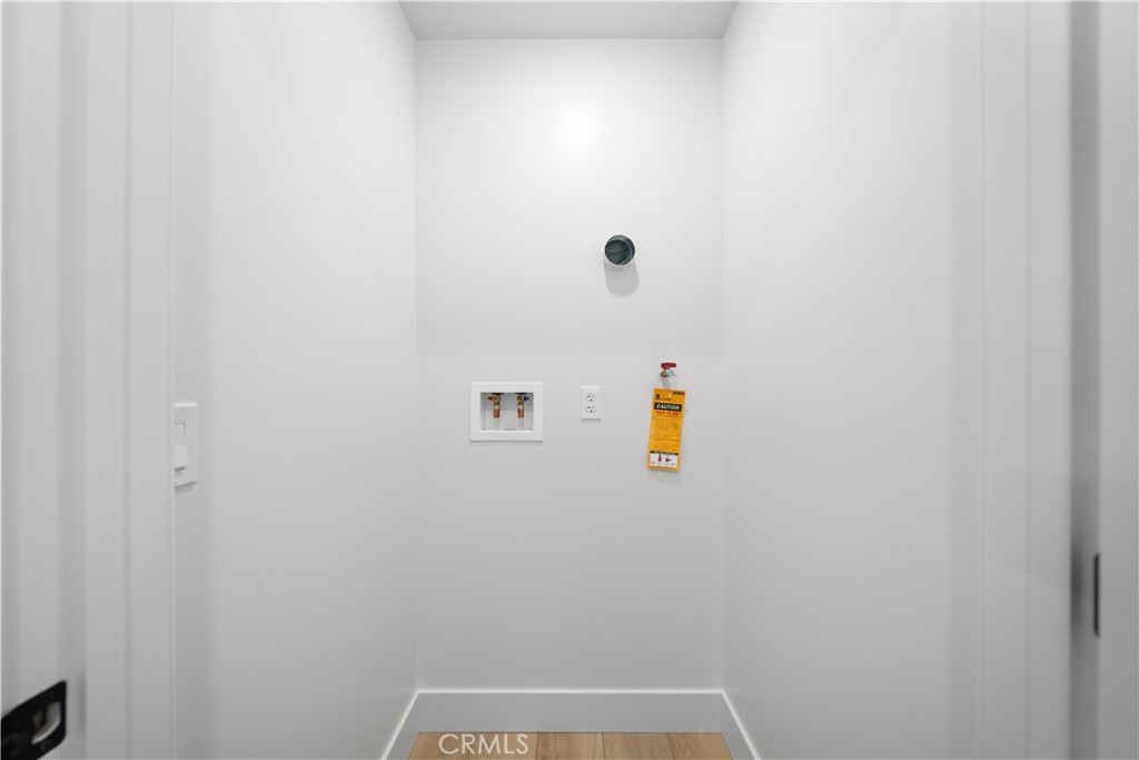 150 S Oak Knoll Avenue 201