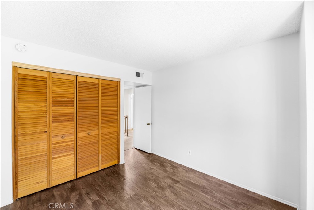 10126 Reseda Boulevard 121