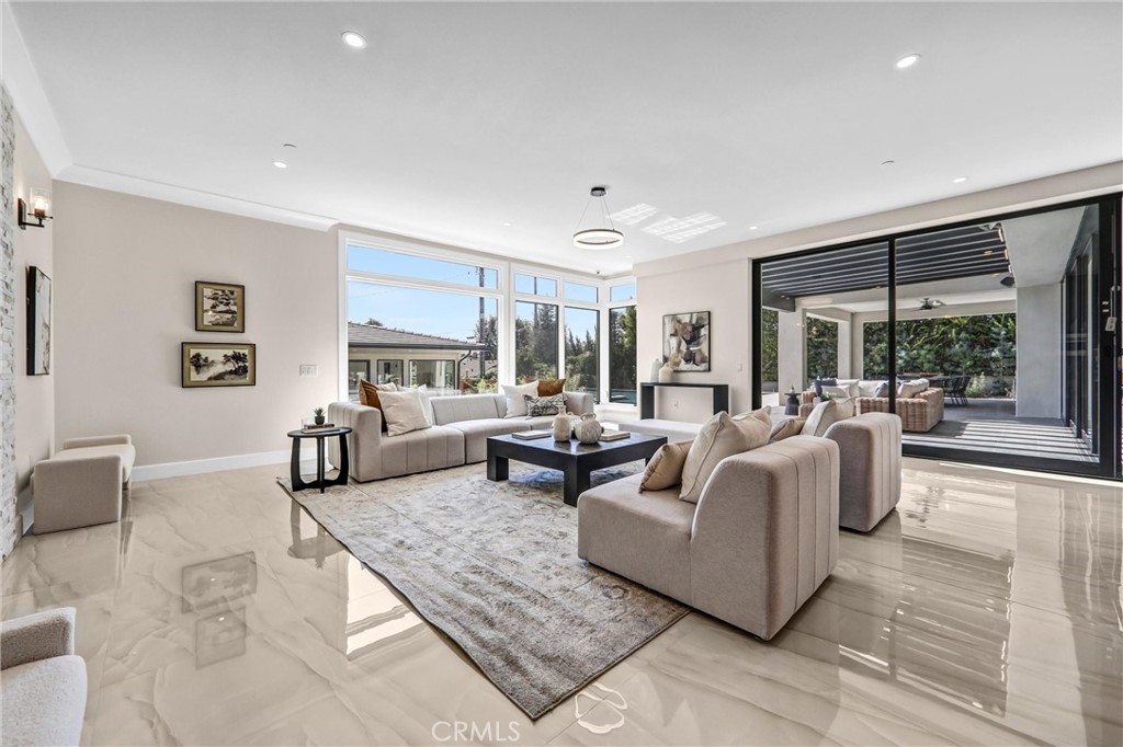 330 Arbolada Drive