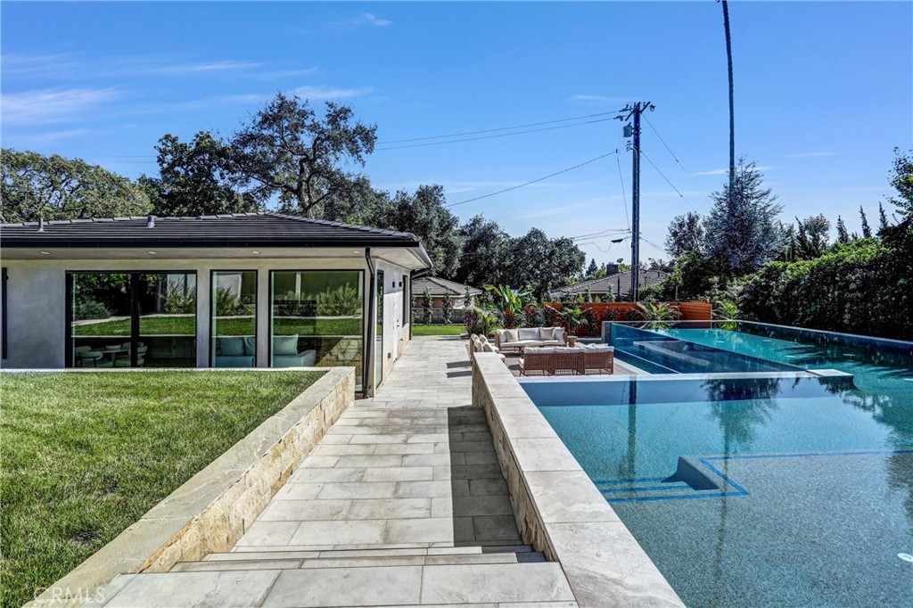 330 Arbolada Drive
