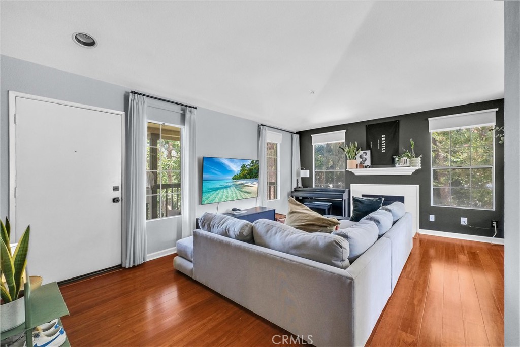 118 Gallery Way