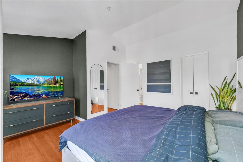 118 Gallery Way