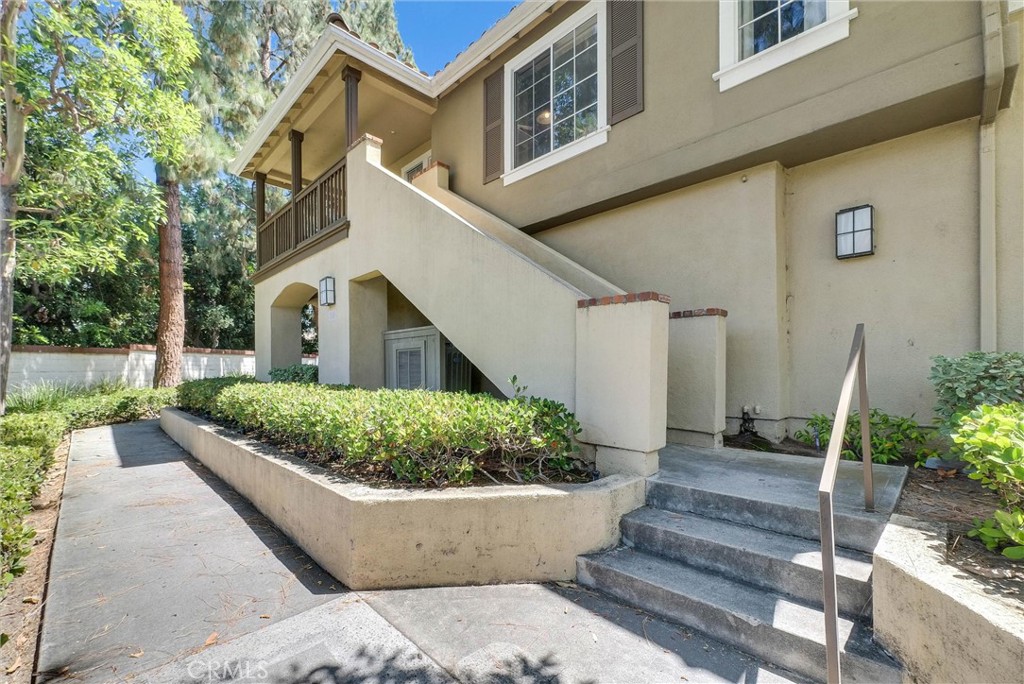 118 Gallery Way