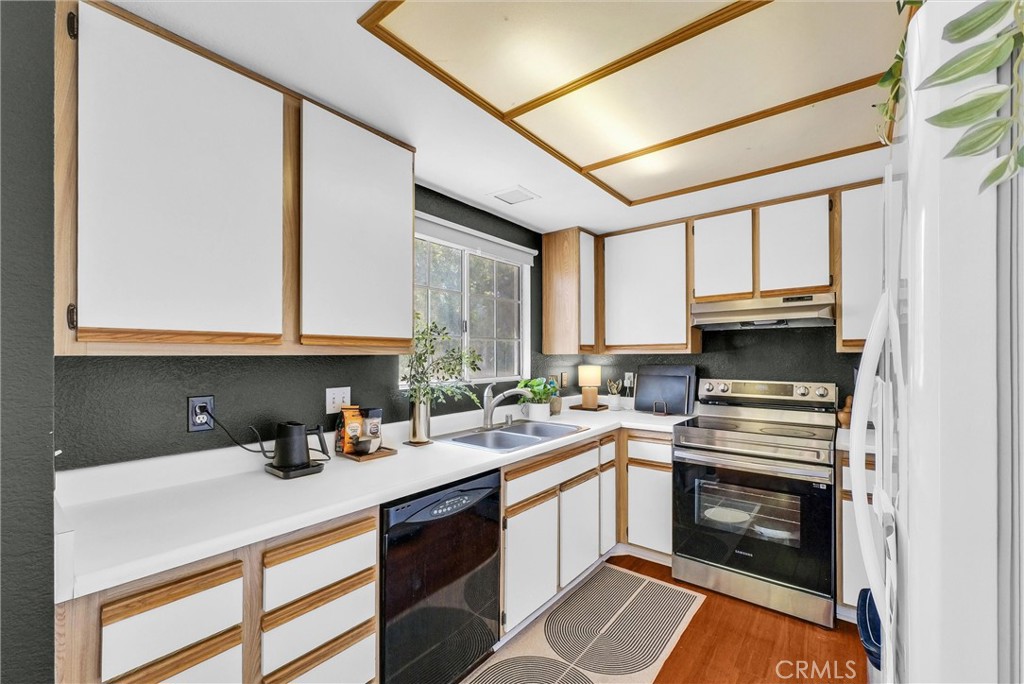118 Gallery Way