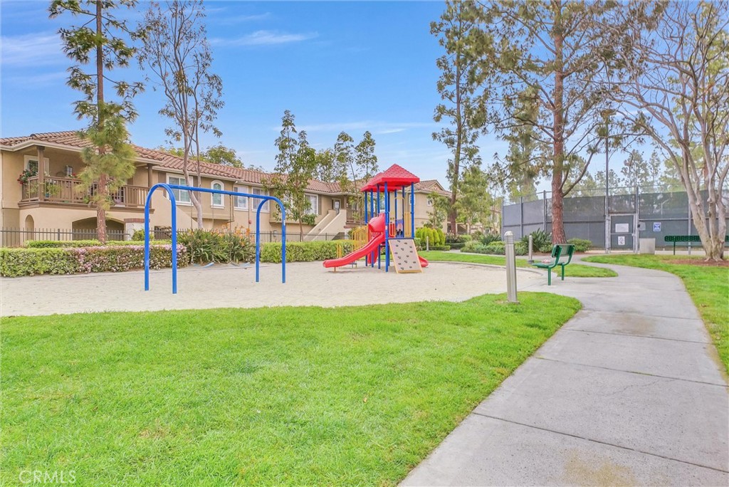118 Gallery Way