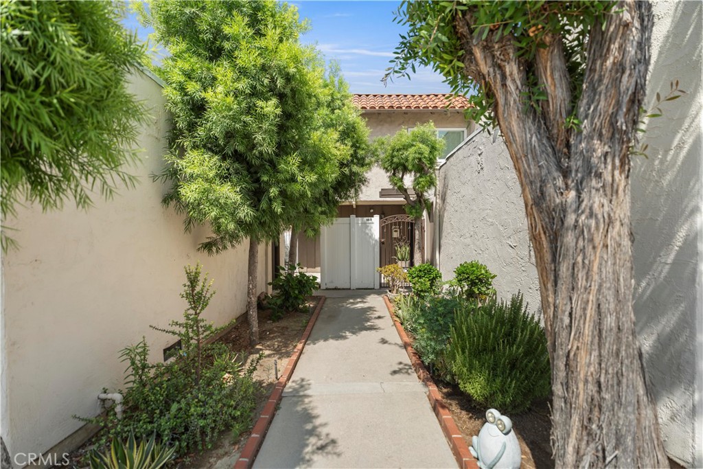 1841 S Camino Del Rio