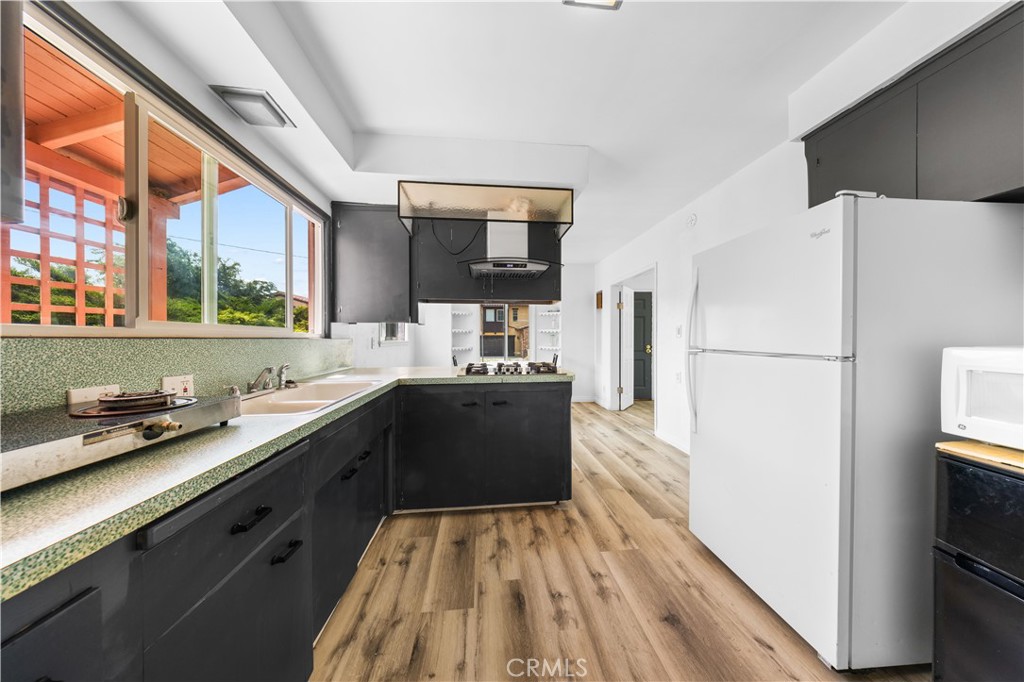 9465 Woodruff Avenue