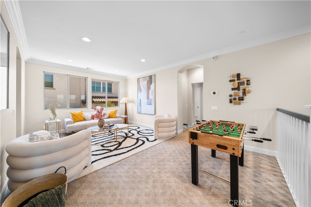 16389 Viewcrest Road