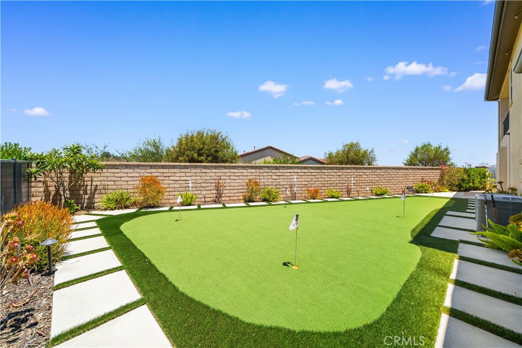 16389 Viewcrest Road