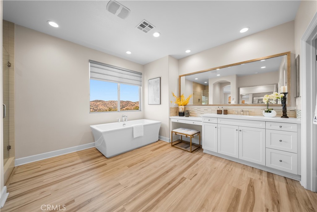 16389 Viewcrest Road