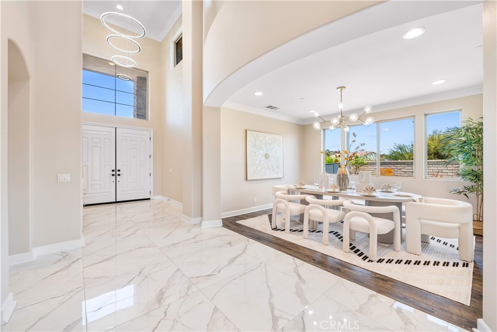 16389 Viewcrest Road