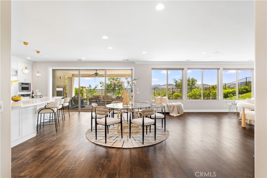 16389 Viewcrest Road