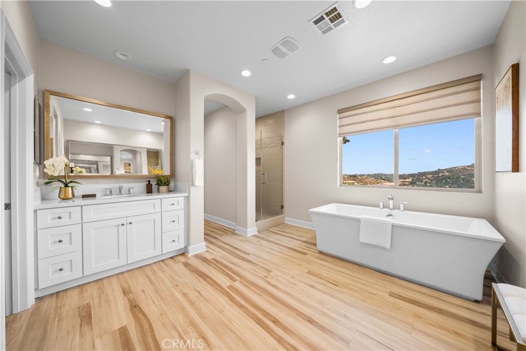 16389 Viewcrest Road