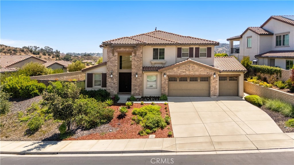 16389 Viewcrest Road