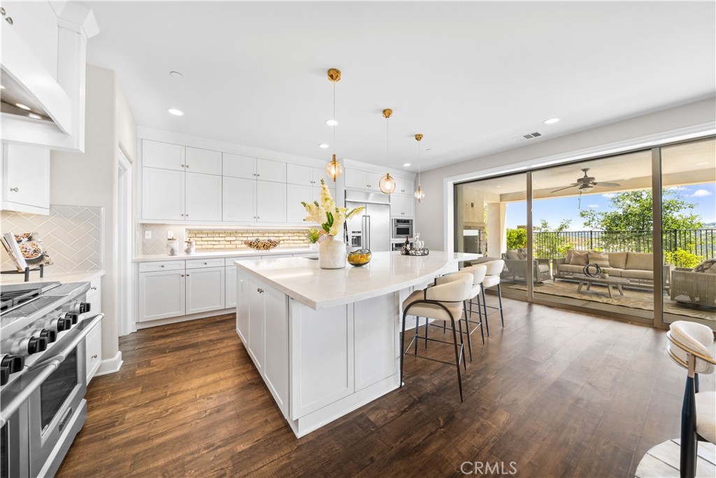 16389 Viewcrest Road