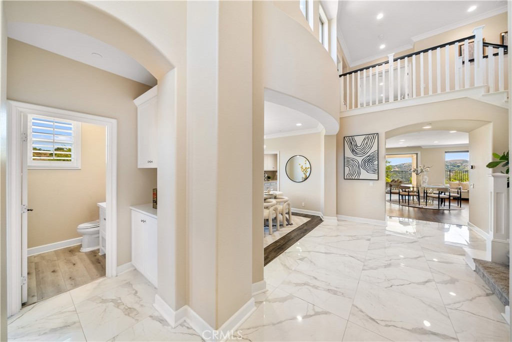 16389 Viewcrest Road