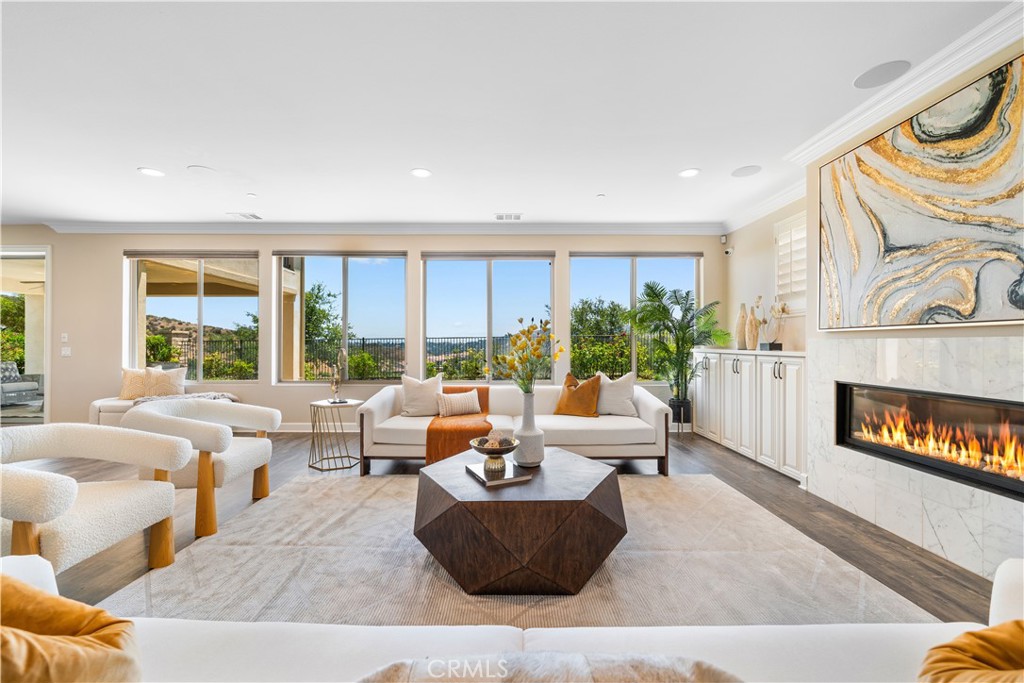 16389 Viewcrest Road