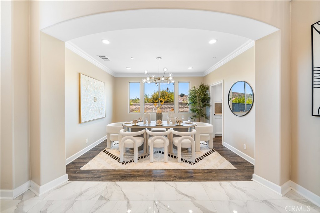 16389 Viewcrest Road