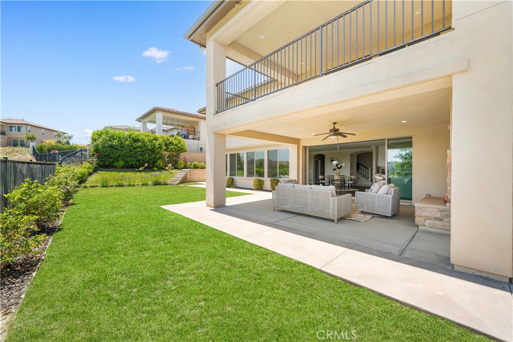 16389 Viewcrest Road