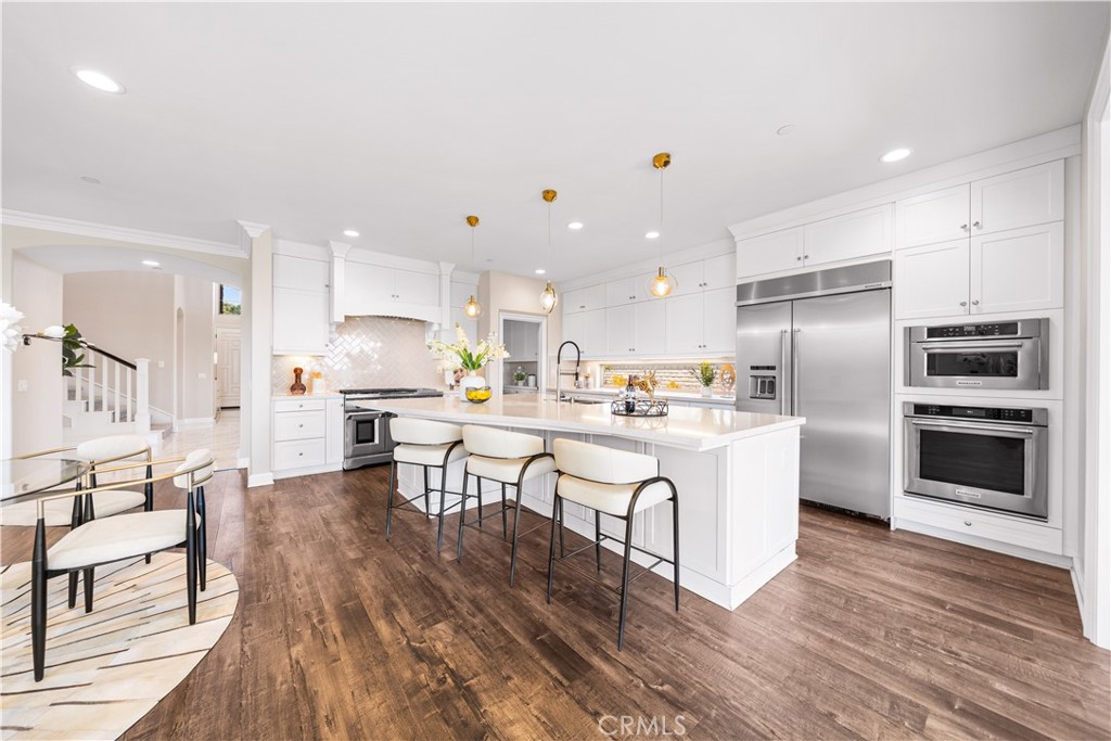 16389 Viewcrest Road