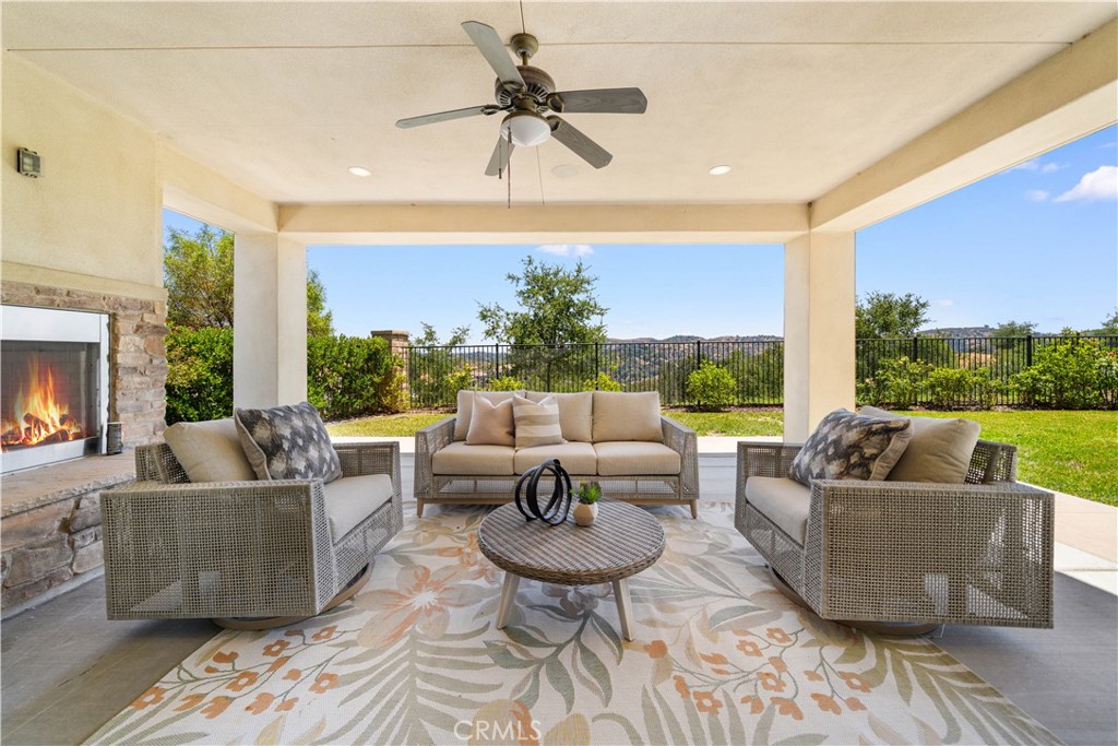 16389 Viewcrest Road