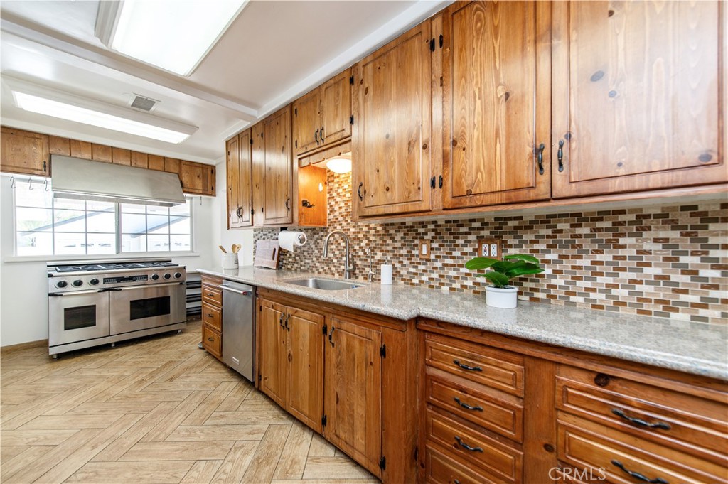 8420 E Hermosa Drive