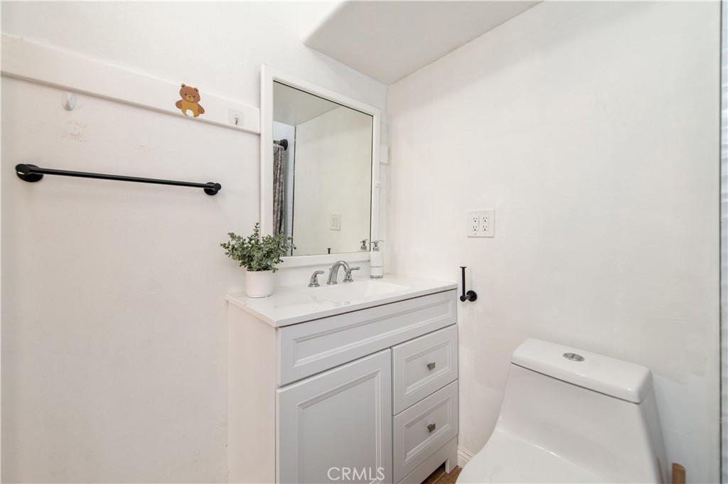 8420 E Hermosa Drive