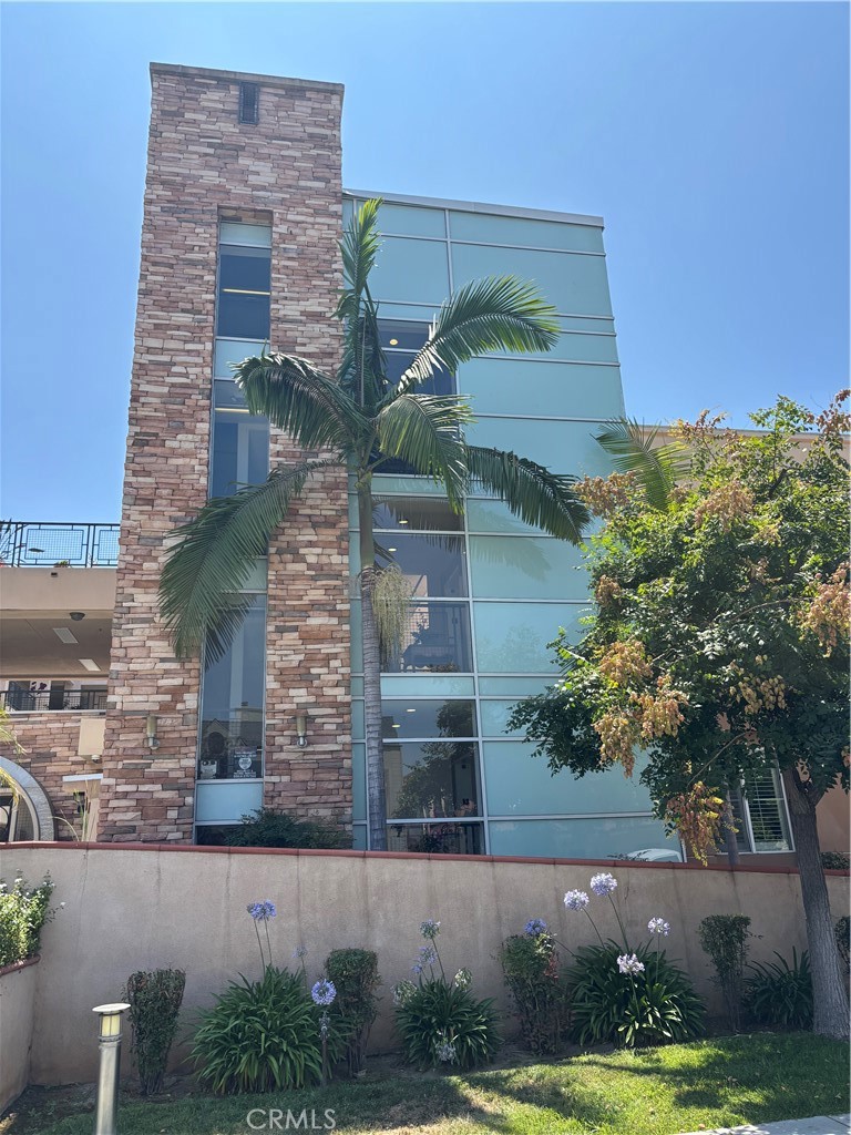 111 N 2nd Street 308