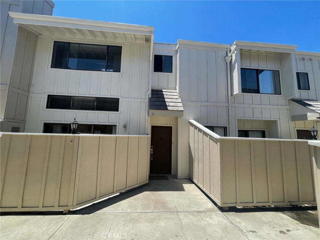 511 E Live Oak Avenue 11
