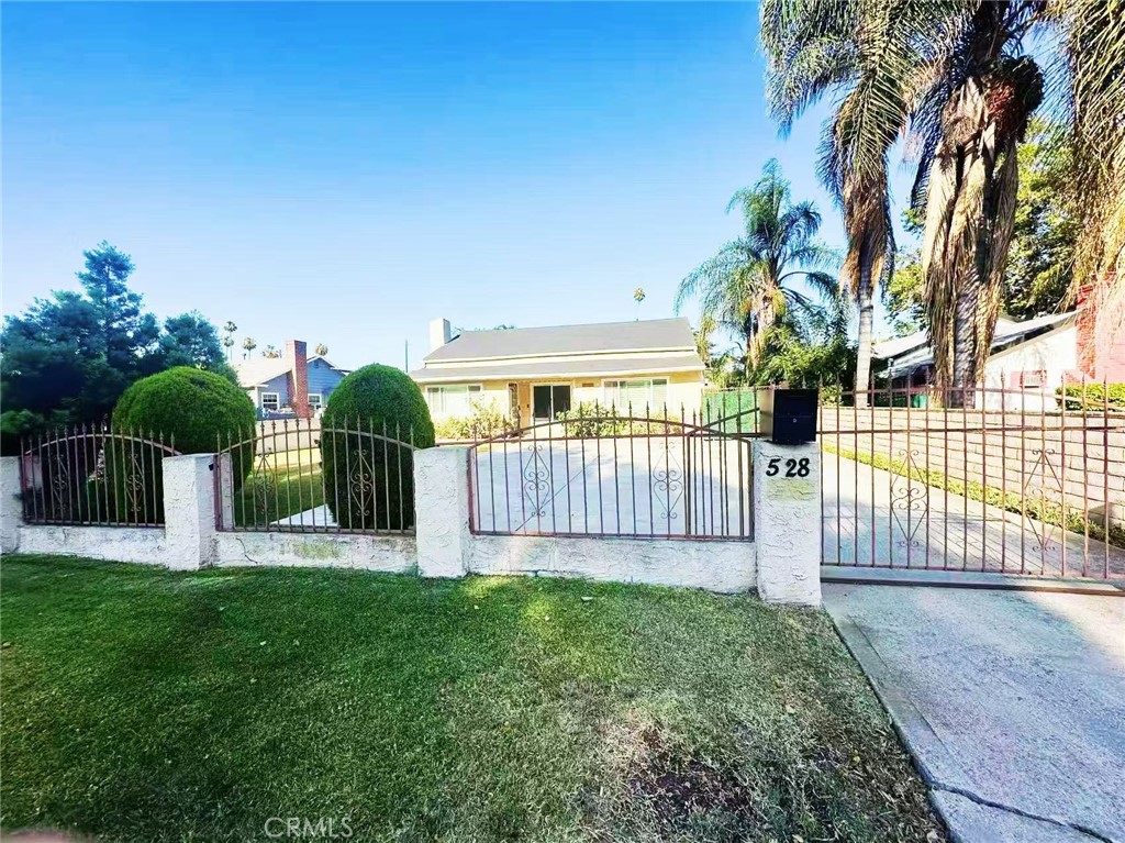 528 S Avington Avenue