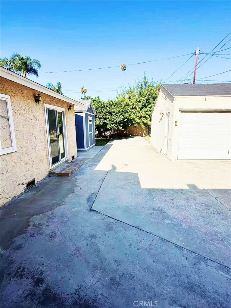 528 S Avington Avenue