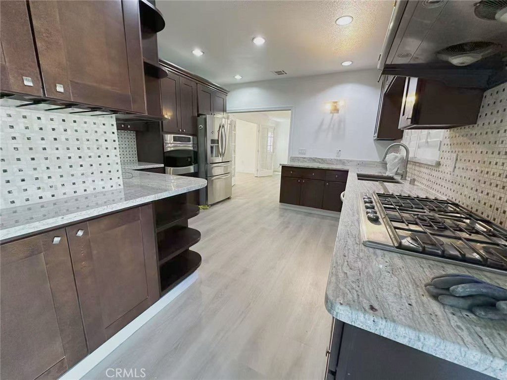 528 S Avington Avenue