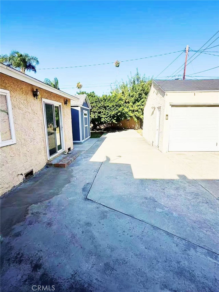 528 S Avington Avenue