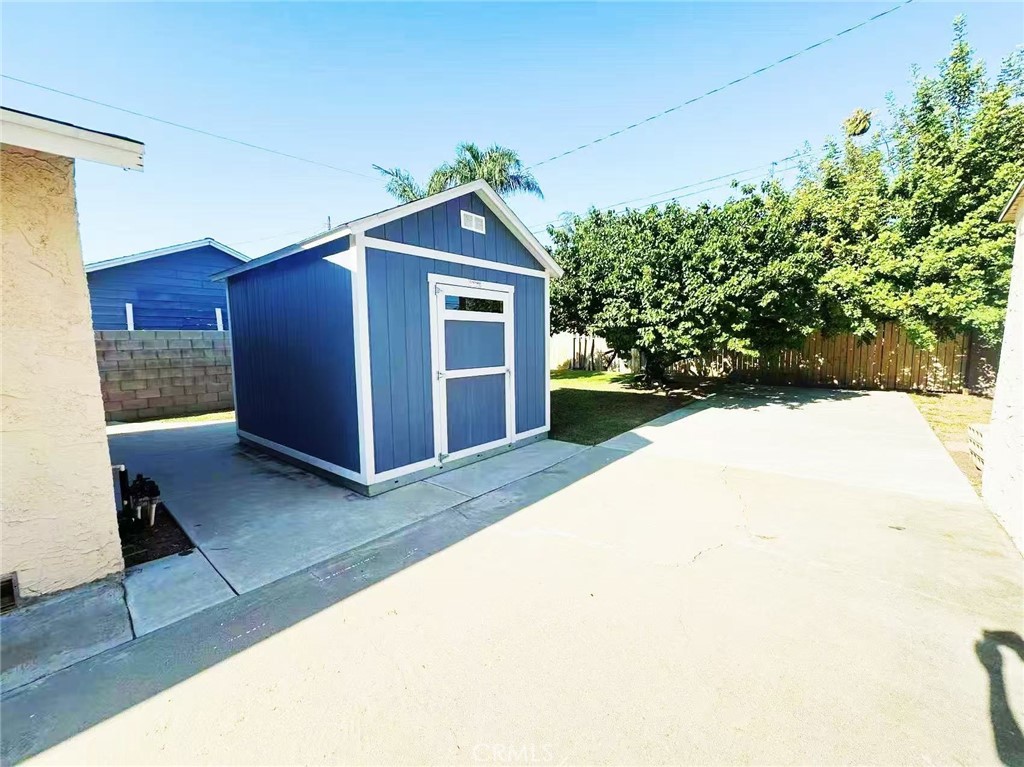 528 S Avington Avenue